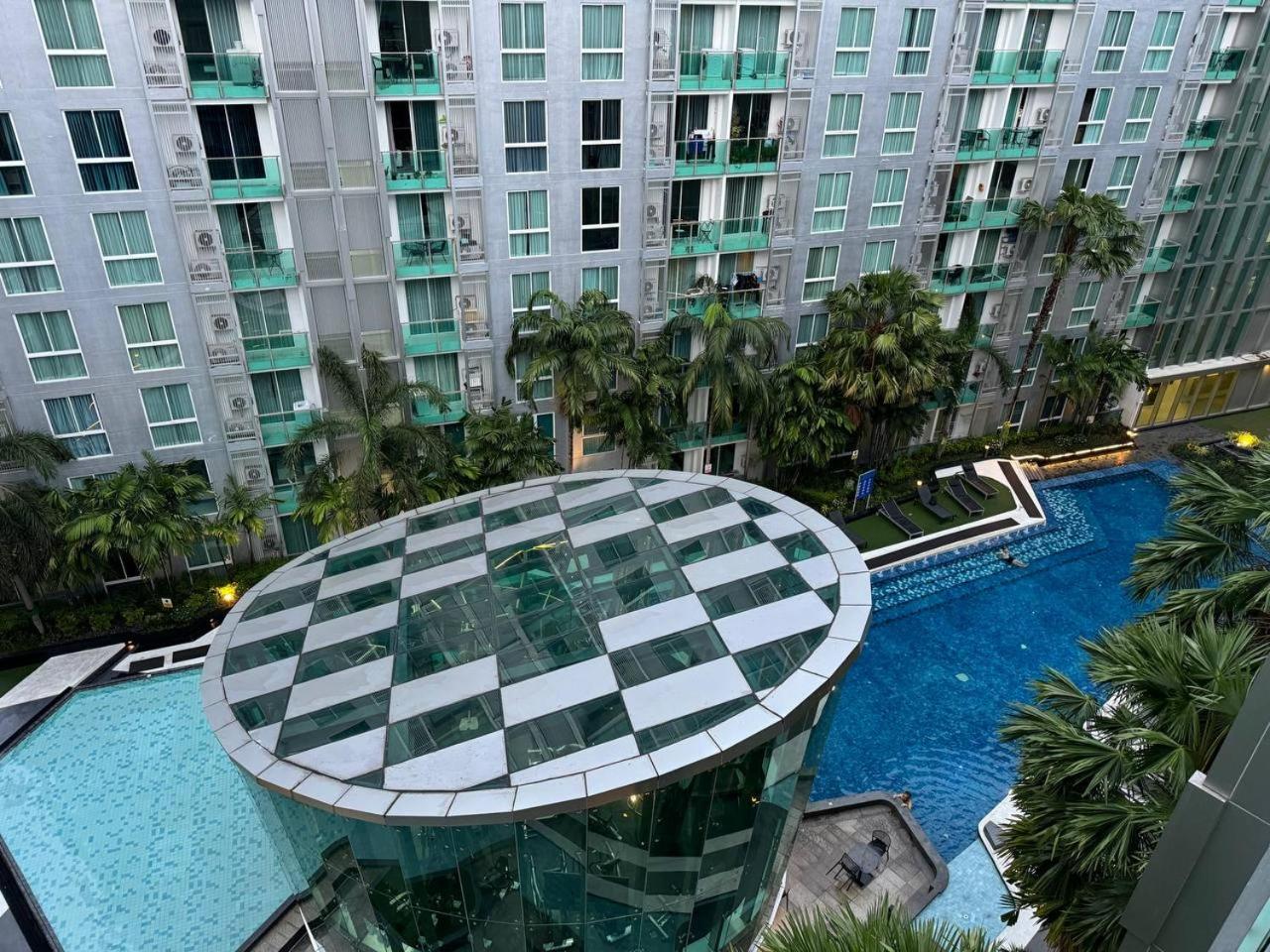 Apartment Center *